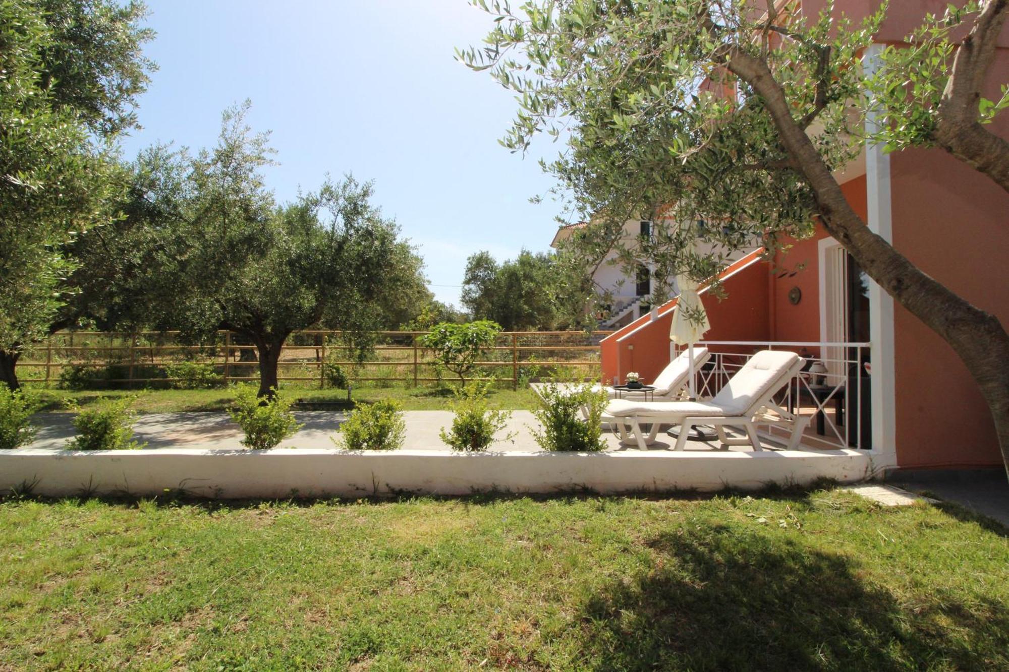 Laconian Collection Mavrovouni Beach House Gytheio Exterior foto